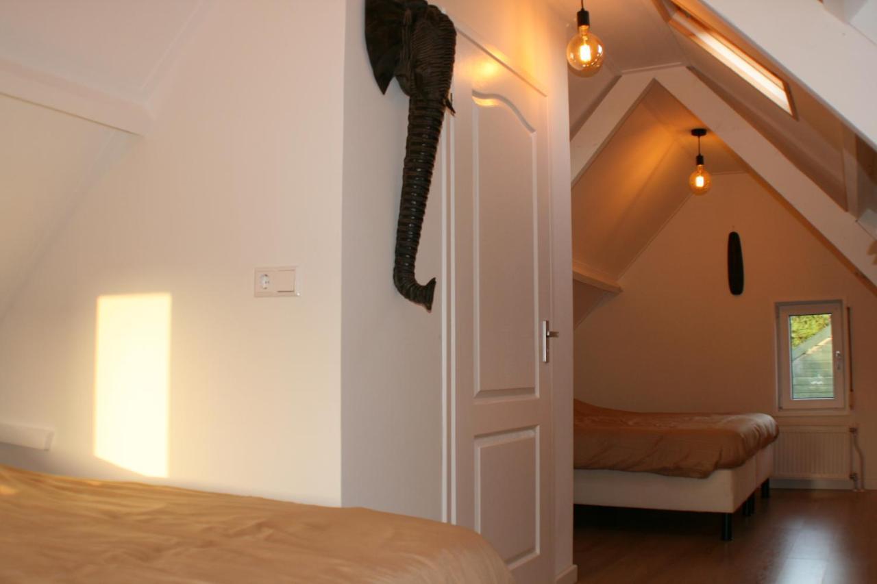 Schwone Diekhuusje - Vakantiewoning Aan De Noordzeekust Villa Schoondijke Bagian luar foto